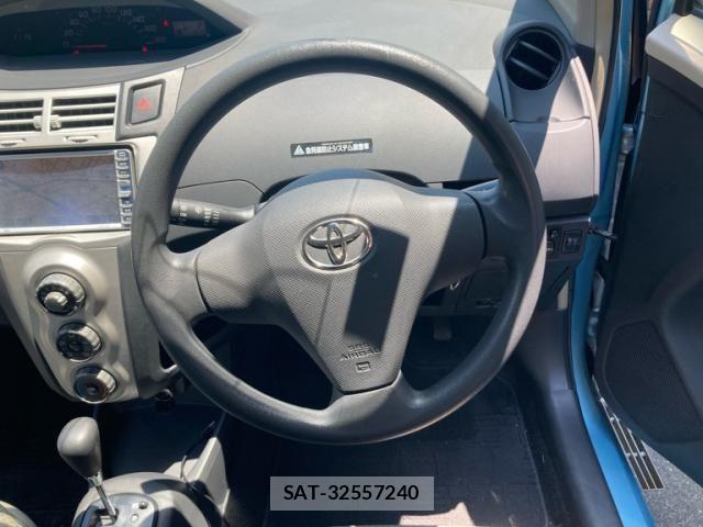 Toyota VITZ 2006-04 8146947-15