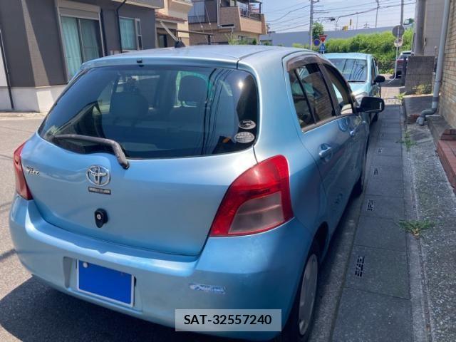 Toyota VITZ 2006-04 8146947-3