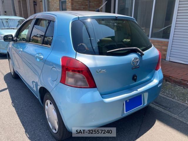 Toyota VITZ 2006-04 8146947-4