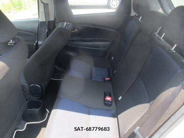 Toyota VITZ 2016-02 8159476-8