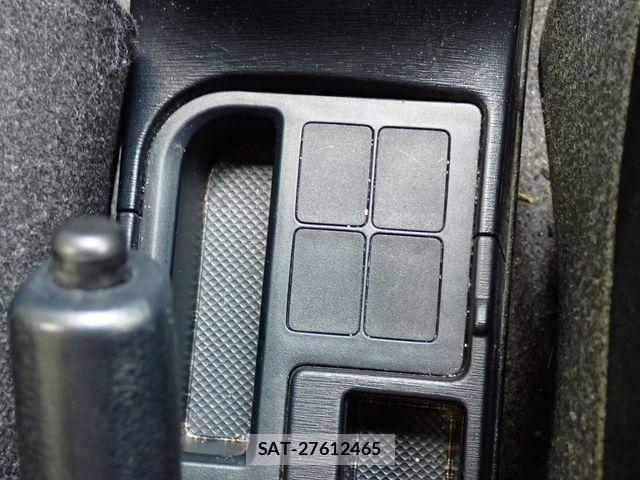 Toyota VITZ 2011-12 8159468-12