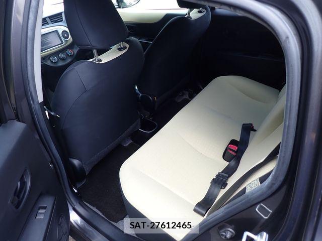 Toyota VITZ 2011-12 8159468-18