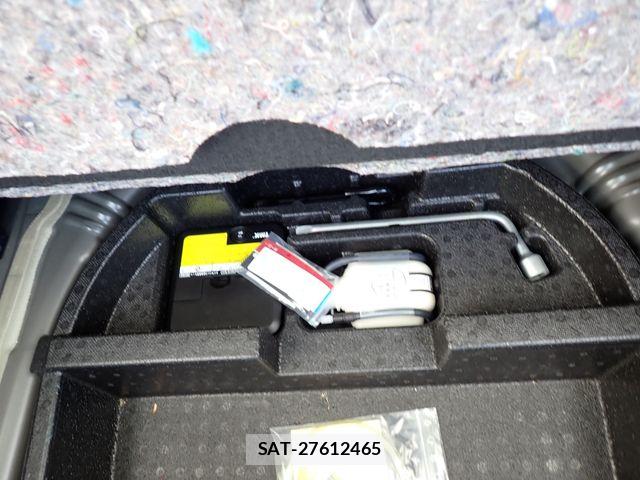 Toyota VITZ 2011-12 8159468-20