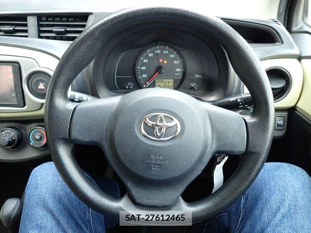 Toyota VITZ 2011-12 8159468-7