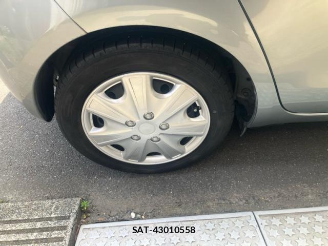 Toyota VITZ 2009-10 8159477-11