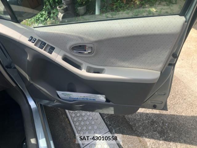 Toyota VITZ 2009-10 8159477-23
