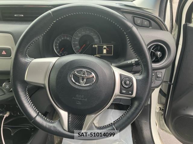 Toyota VITZ 2015-07 8159474-21