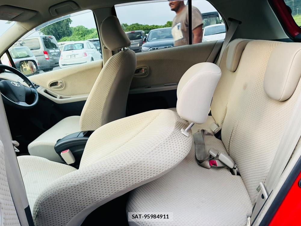 Toyota VITZ 2007-08 7933419-9