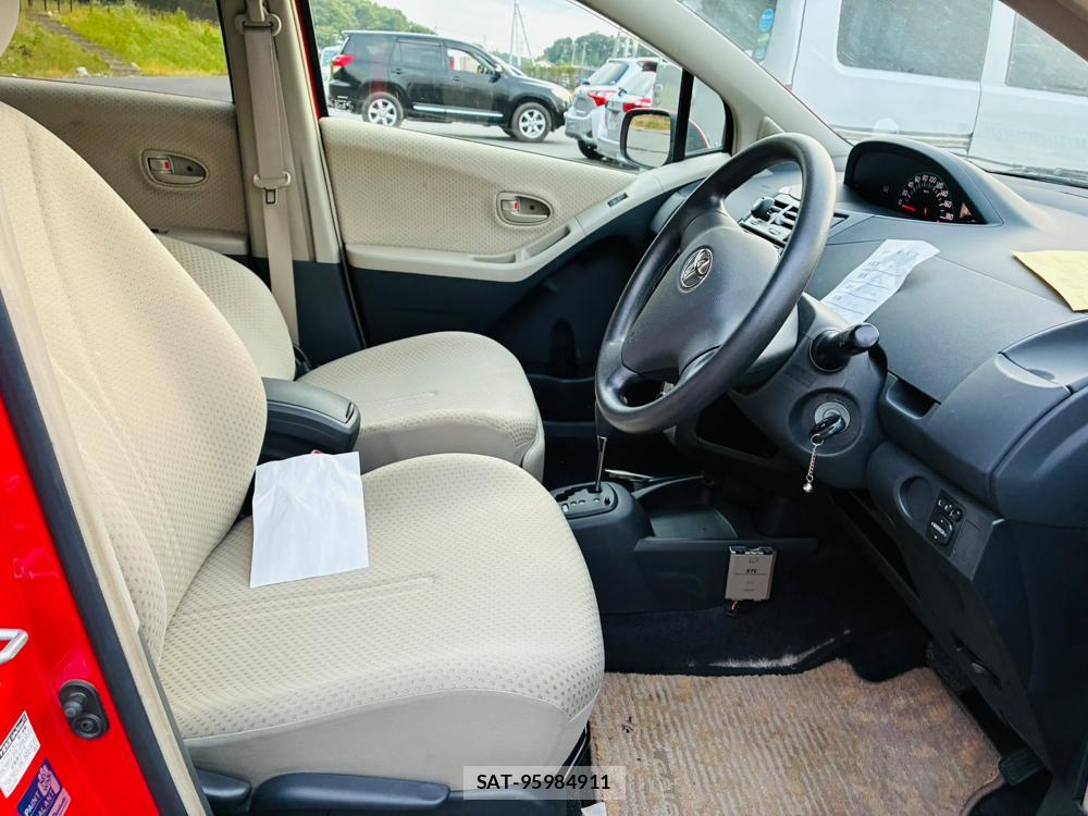 Toyota VITZ 2007-08 7933419-11