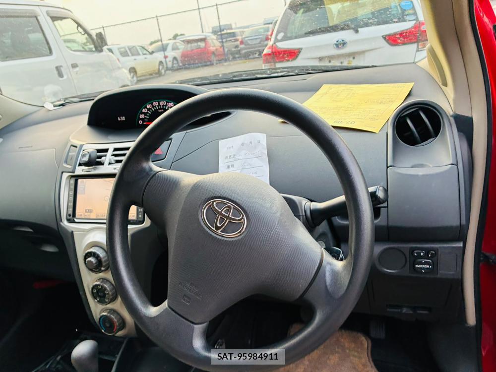 Toyota VITZ 2007-08 7933419-14