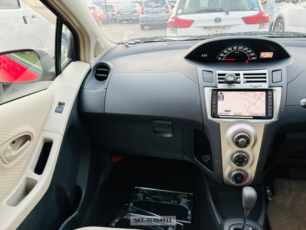 Toyota VITZ 2007-08 7933419-17