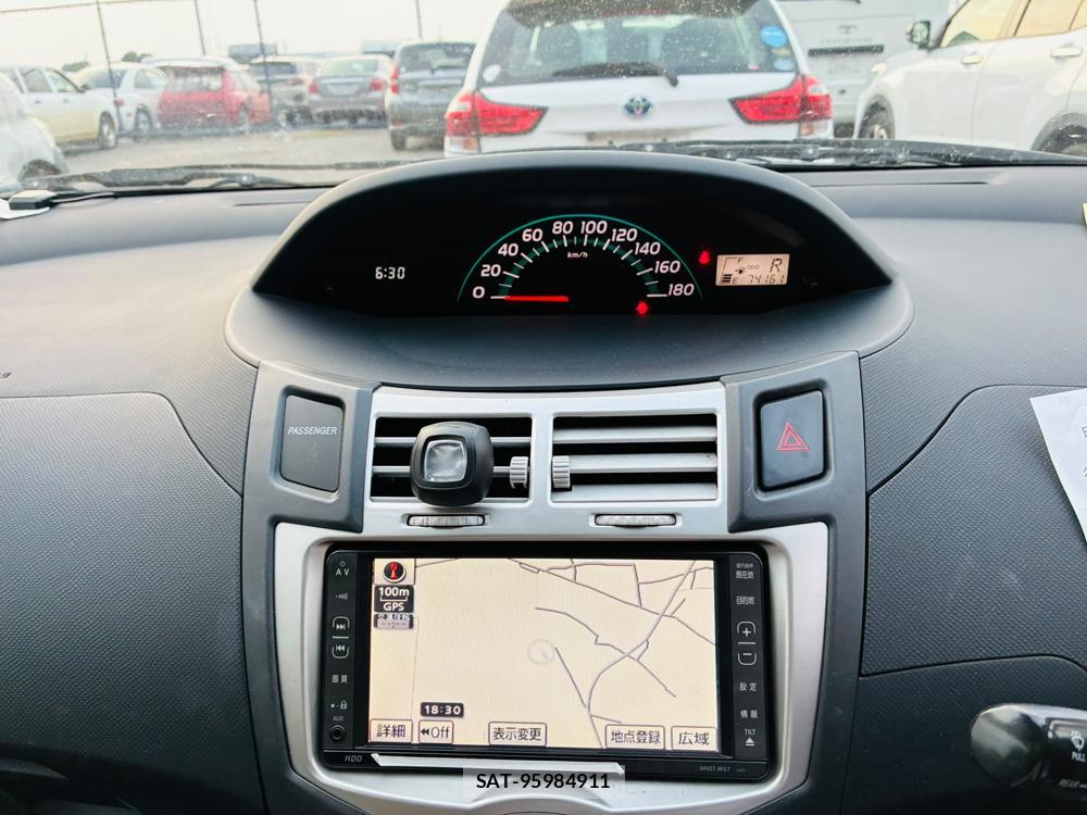 Toyota VITZ 2007-08 7933419-18