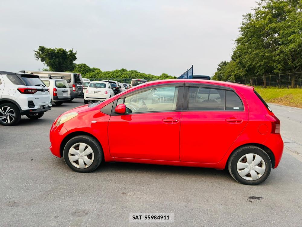 Toyota VITZ 2007-08 7933419-1