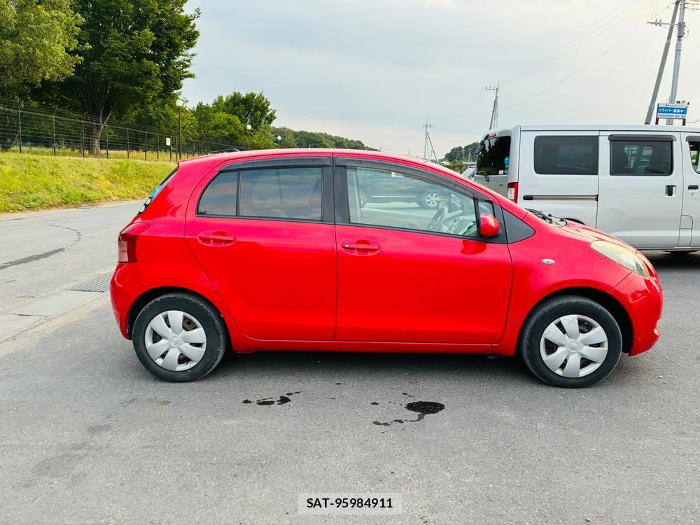 Toyota VITZ 2007-08 7933419-5