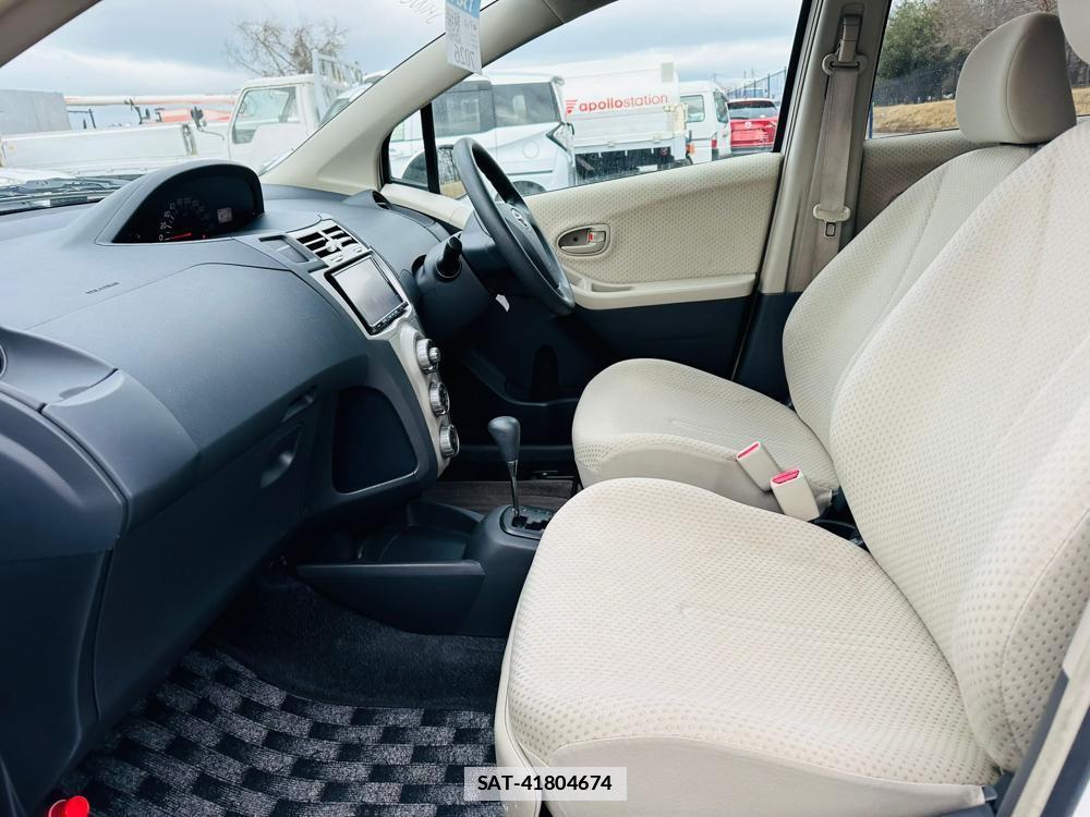 Toyota VITZ 2006-03 3401828-7