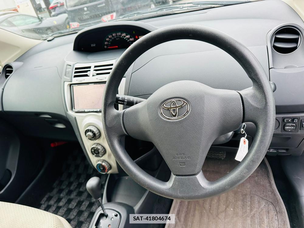 Toyota VITZ 2006-03 3401828-9