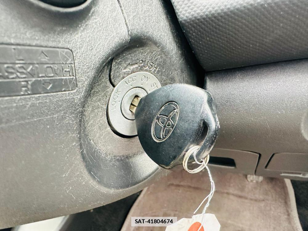 Toyota VITZ 2006-03 3401828-11