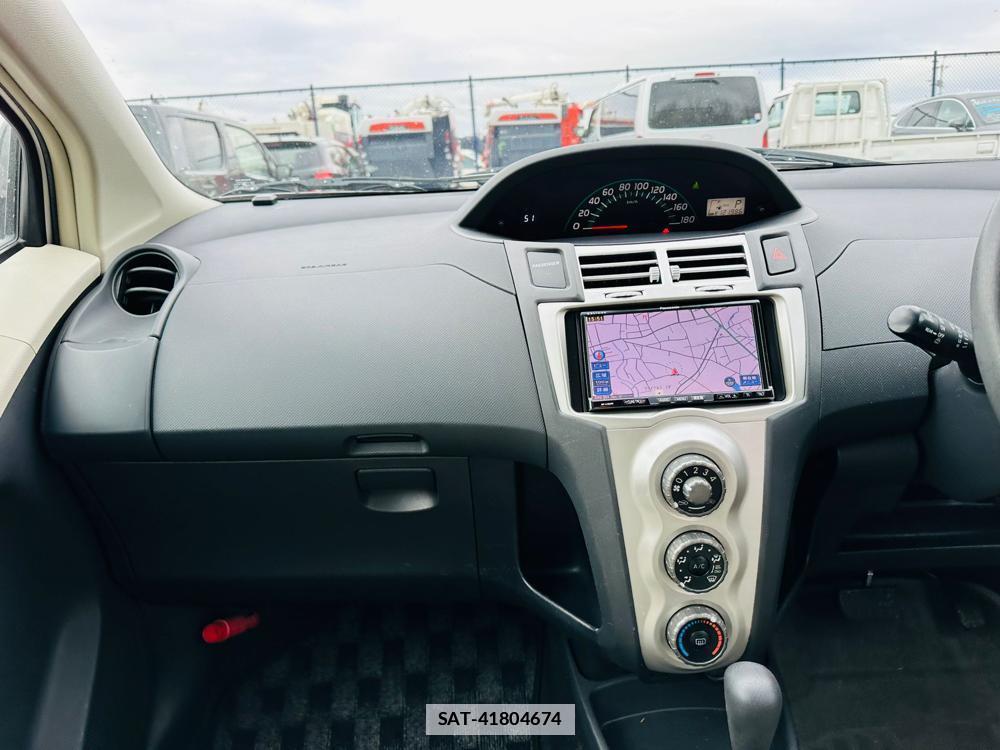 Toyota VITZ 2006-03 3401828-13
