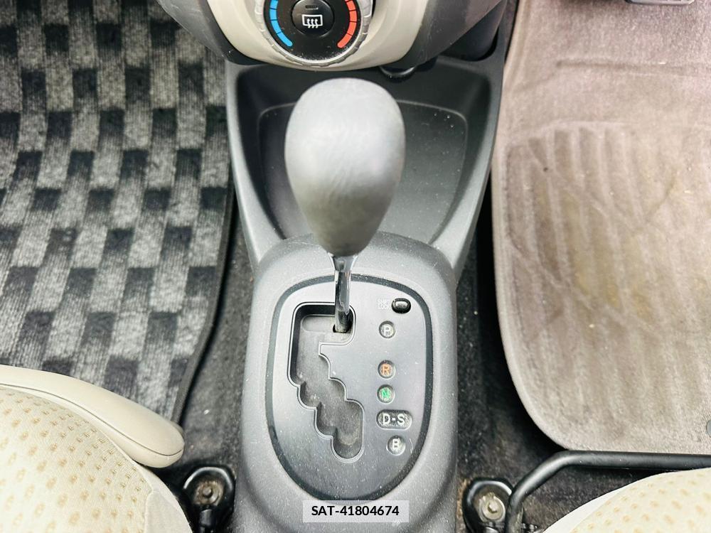 Toyota VITZ 2006-03 3401828-16