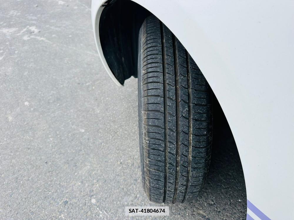 Toyota VITZ 2006-03 3401828-26