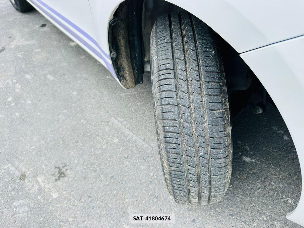 Toyota VITZ 2006-03 3401828-27