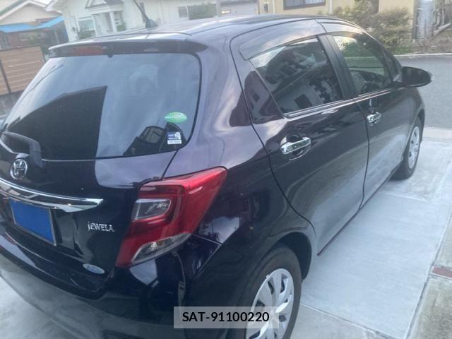 Toyota VITZ 2014-06 8210870-3
