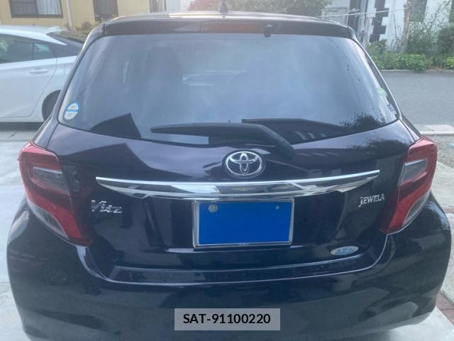 Toyota VITZ 2014-06 8210870-4