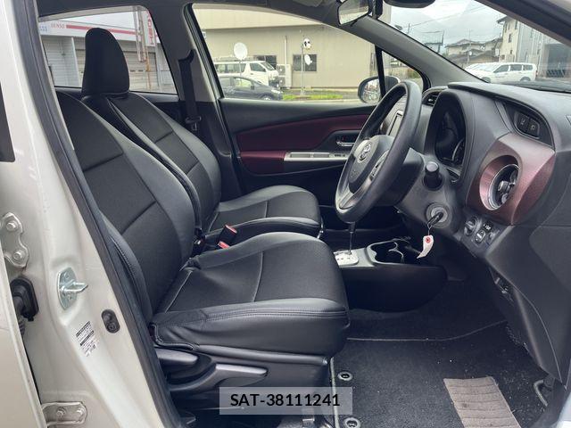 Toyota VITZ 2015-11 8210868-3