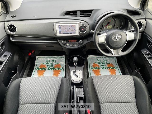 Toyota VITZ 2014-02 8210867-1