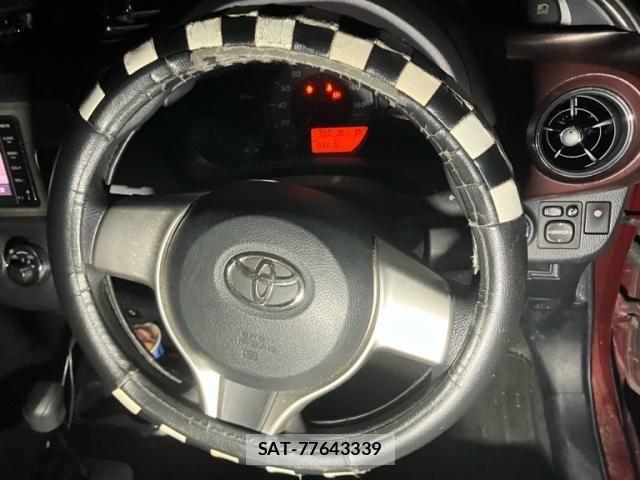 Toyota VITZ 2016-01 8210879-17