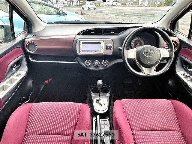 Toyota VITZ 2015-03 8210873-1