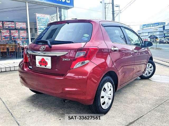 Toyota VITZ 2015-03 8210873-2
