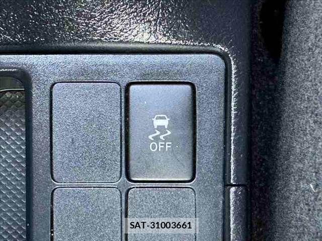 Toyota VITZ 2017-06 8210869-6