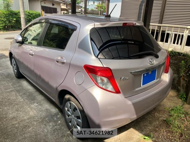 Toyota VITZ 2012-04 8210872-4