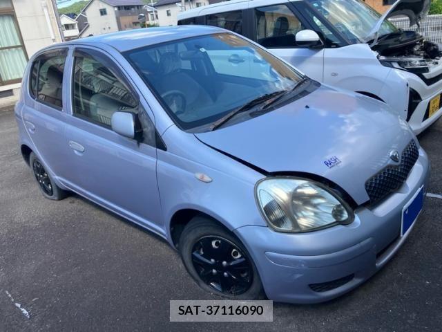 Toyota VITZ 2004-03 8210876-1