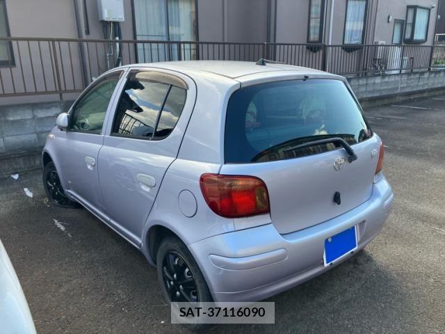 Toyota VITZ 2004-03 8210876-4