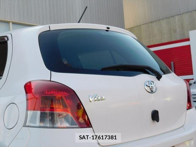 Toyota VITZ 2009-07 8210875-20