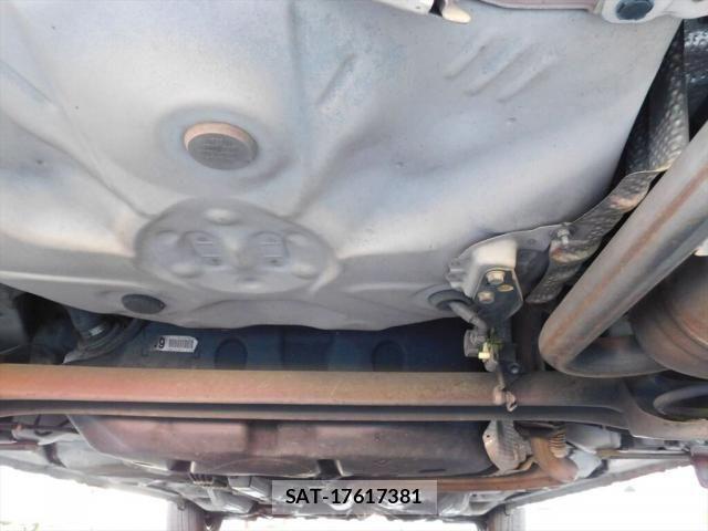 Toyota VITZ 2009-07 8210875-23