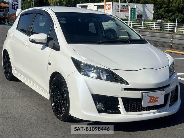 Toyota VITZ 2016-11 8210866-9