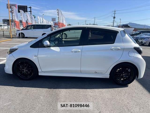 Toyota VITZ 2016-11 8210866-10
