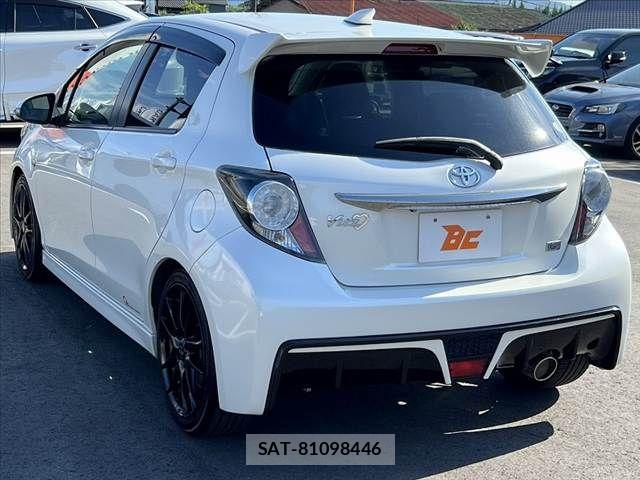 Toyota VITZ 2016-11 8210866-14