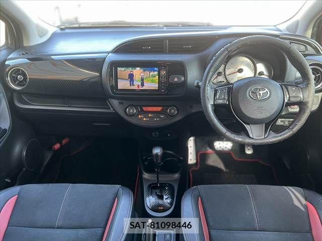 Toyota VITZ 2016-11 8210866-1