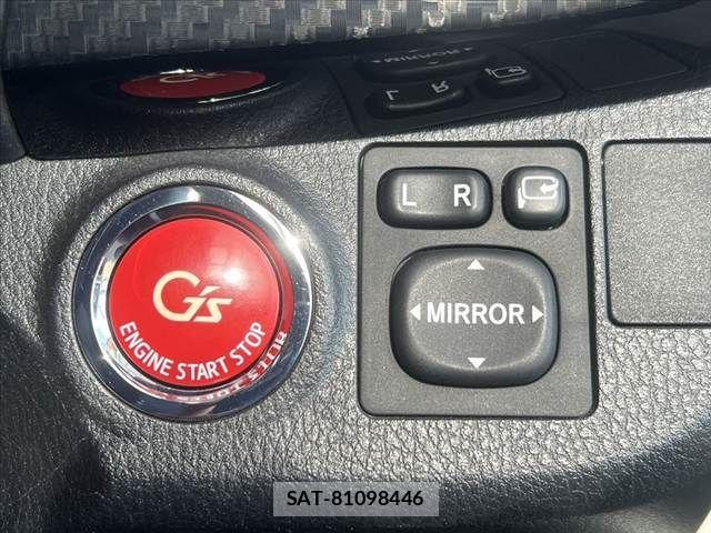 Toyota VITZ 2016-11 8210866-21