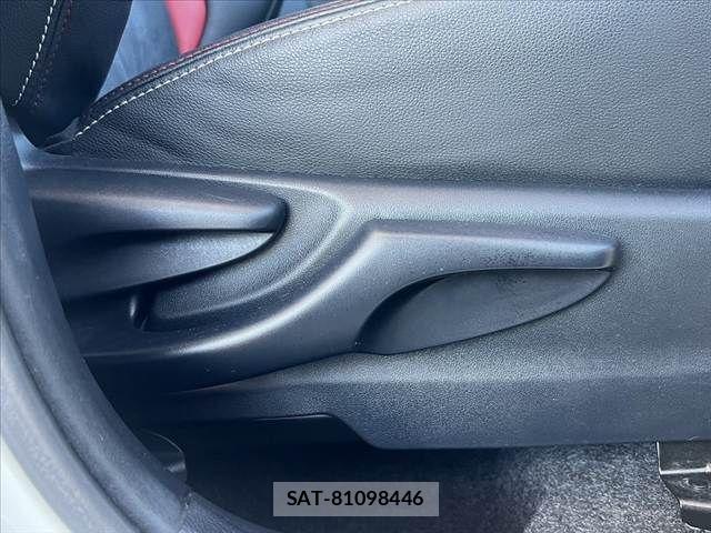 Toyota VITZ 2016-11 8210866-24