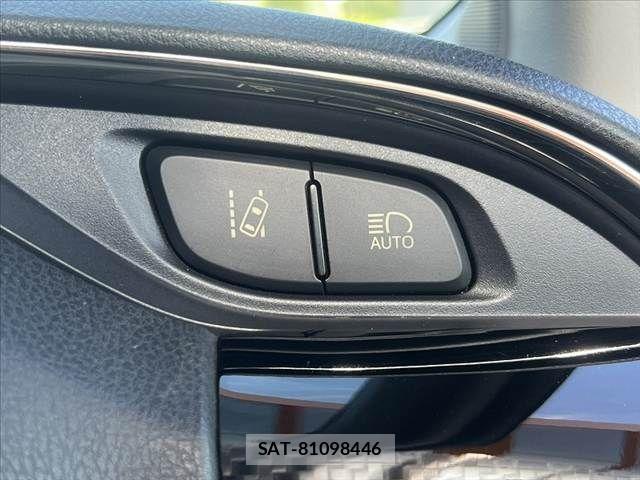 Toyota VITZ 2016-11 8210866-27