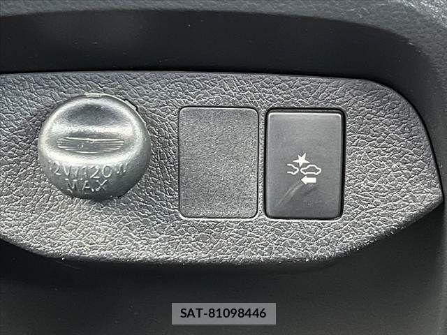 Toyota VITZ 2016-11 8210866-29