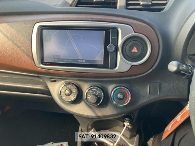 Toyota VITZ 2013-09 8210877-7