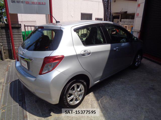Toyota VITZ 2012-02 8210871-9