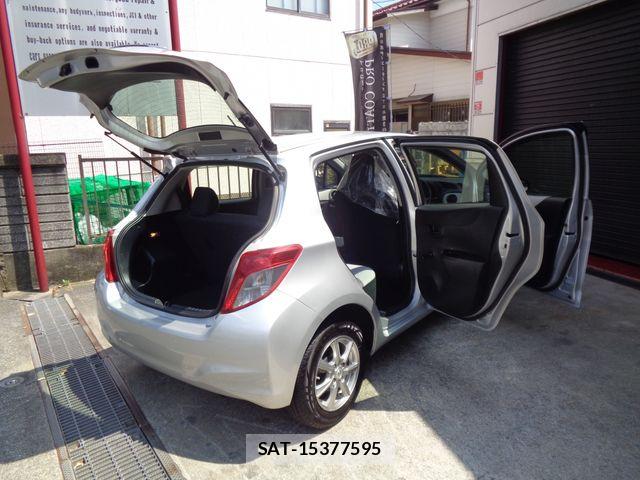 Toyota VITZ 2012-02 8210871-10