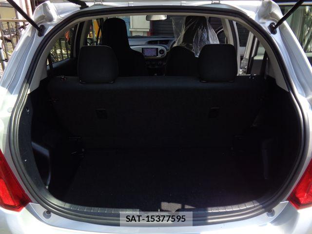 Toyota VITZ 2012-02 8210871-12